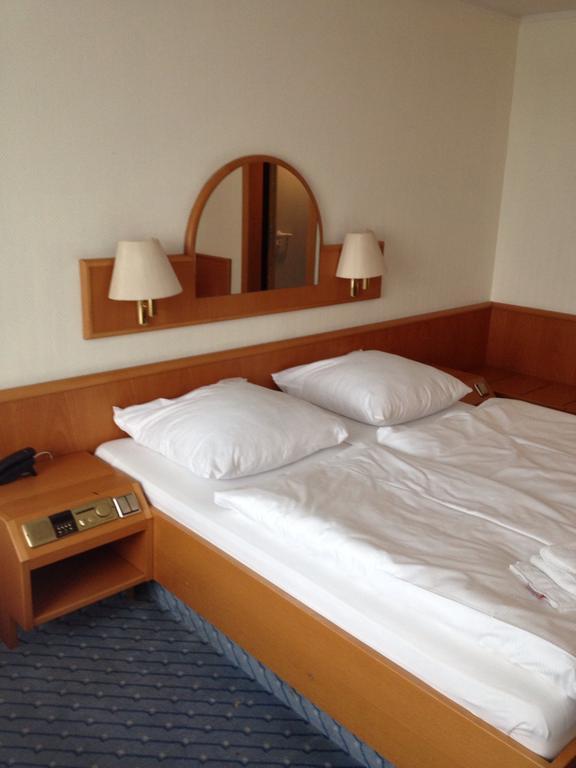 A1 Raststaette & Motel Hamburg-Stillhorn Oda fotoğraf